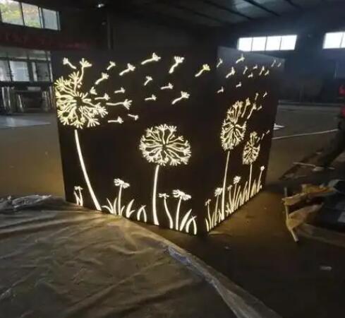 北林耐候钢灯箱